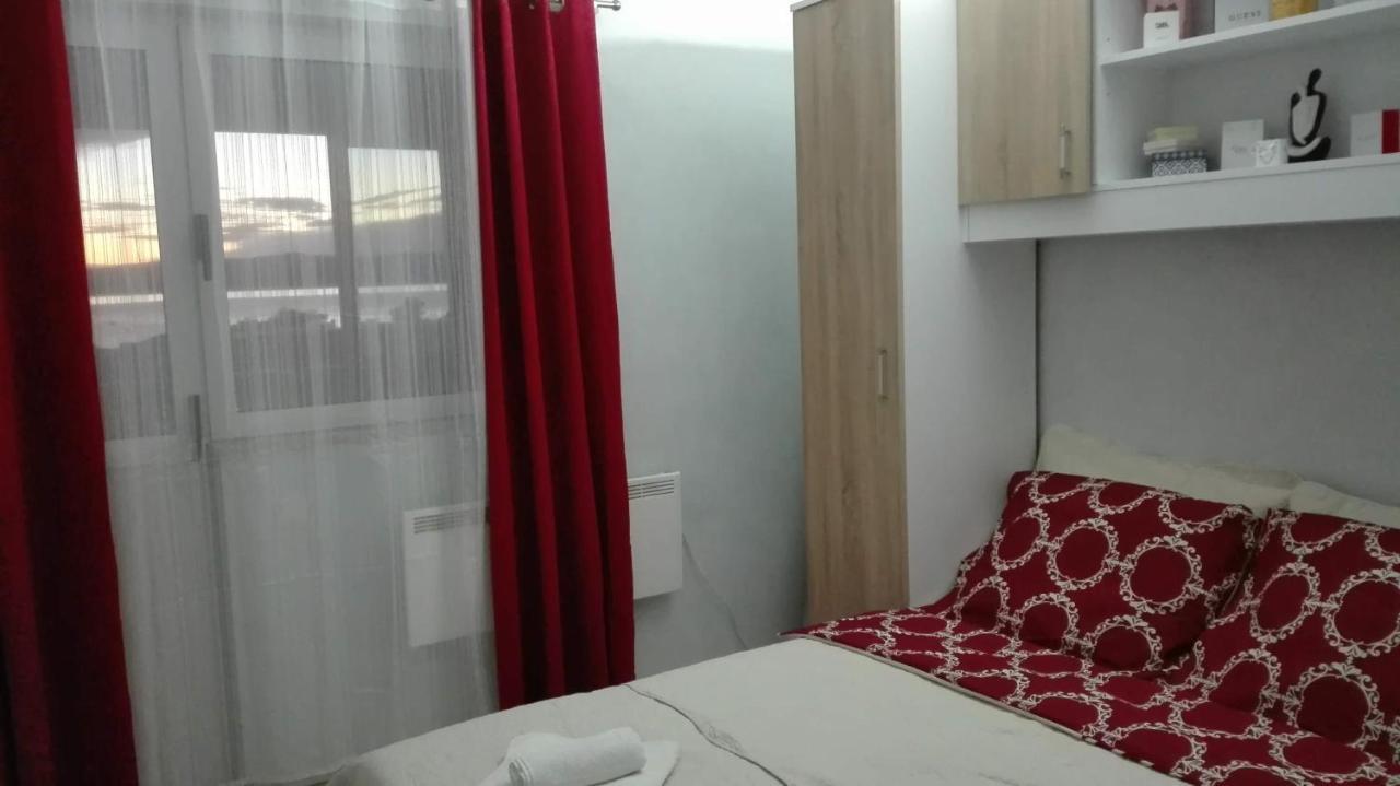 Apartmani Zoran Bilic Promajna Buitenkant foto